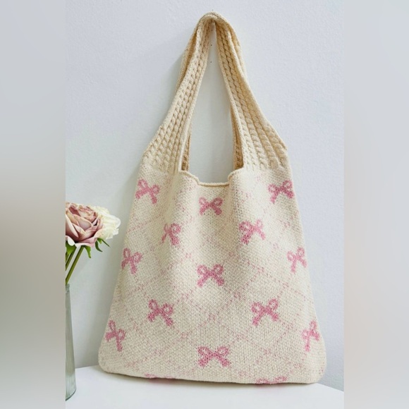 🚨🚨SALE🚨🚨 Chic Cream and Pink Knit Tote Bag - Picture 2 of 2